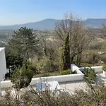 Bed and breakfast La Haute Corniche 3*