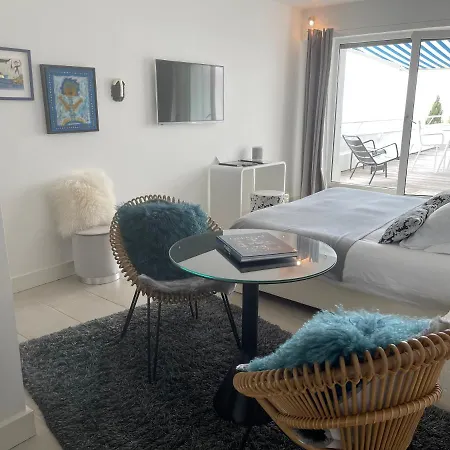 Nocleg ze śniadaniem La Haute Corniche 3*