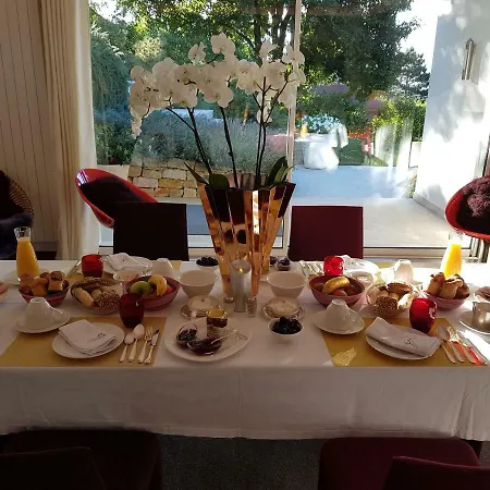 La Haute Corniche 3*